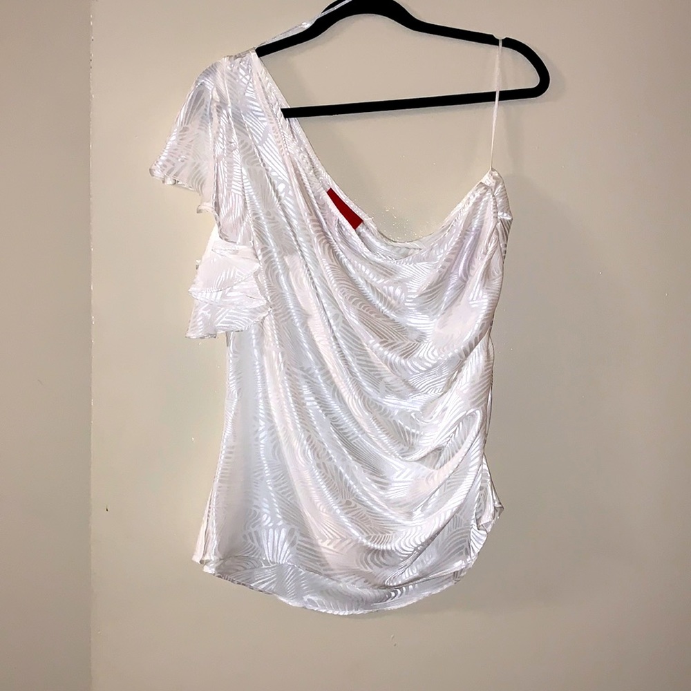 NWT never worn Jennifer Lopez white one sleeve top